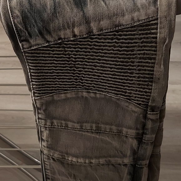 Jeans - Picture 4 of 4